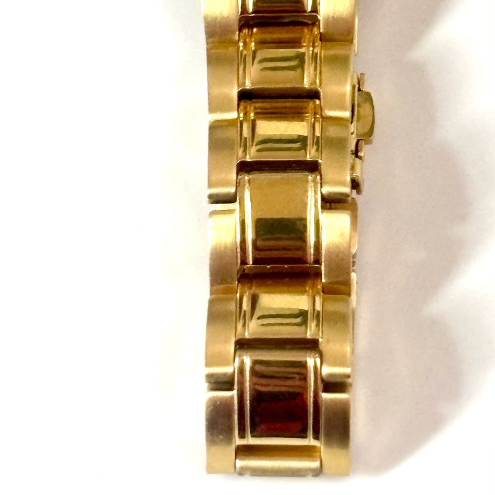 NIB Seiko Essentials Quartz Gold Tone Women’s Watch Sapphire Crystal LumiBrite - Picture 8 of 14